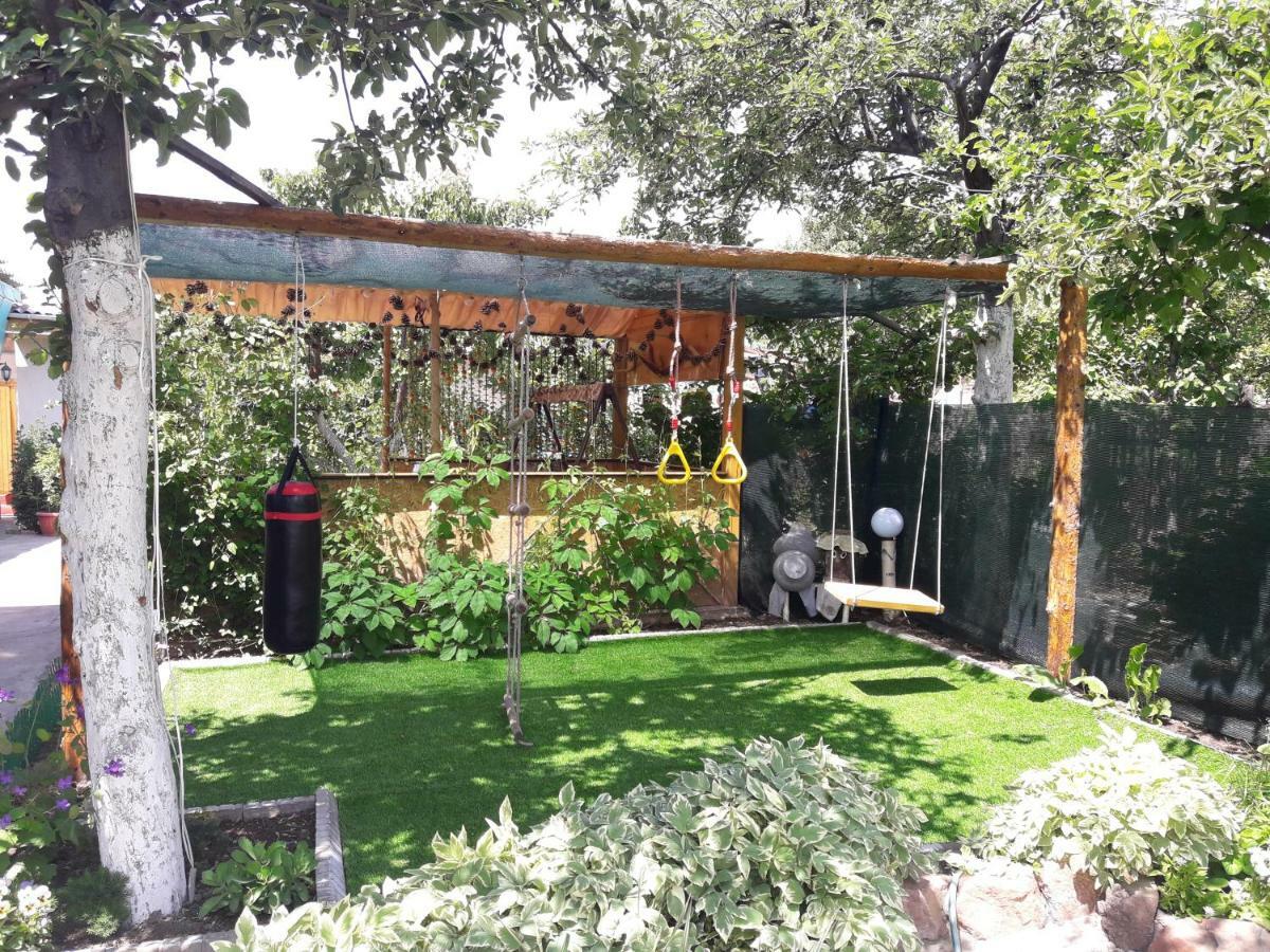 Olga Guest House Tscholponata Exterior foto